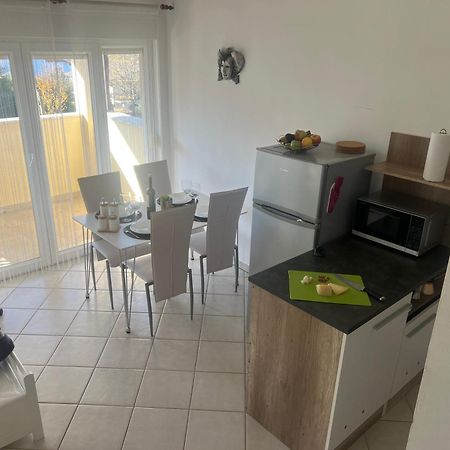 Apartmans Sun & Moon Zambratija  Extérieur photo
