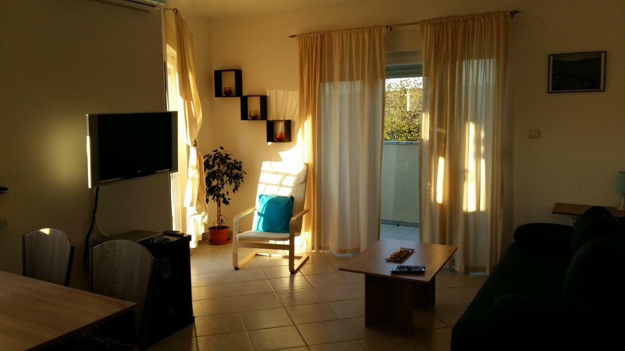 Apartmans Sun & Moon Zambratija  Extérieur photo